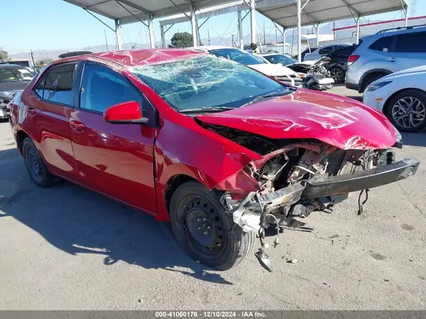 5YFBURHE6JP740645 2018 TOYOTA COROLLA - Image 1