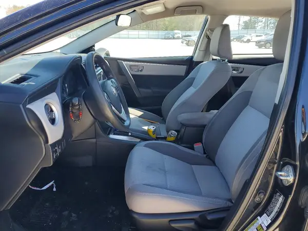 5YFBURHE6JP740967 2018 TOYOTA COROLLA - Image 8