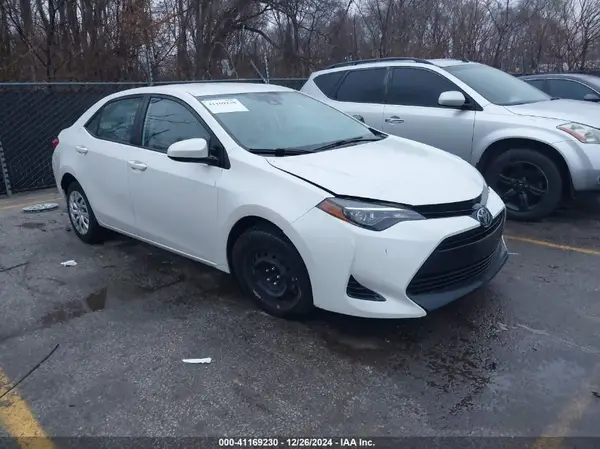 5YFBURHE6JP741732 2018 TOYOTA COROLLA - Image 1