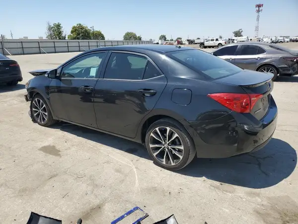 5YFBURHE6JP742072 2018 TOYOTA COROLLA - Image 2