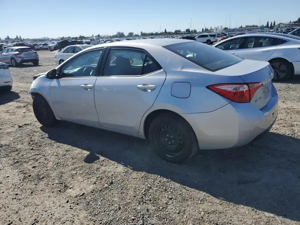 5YFBURHE6JP742539 2018 TOYOTA COROLLA - Image 2