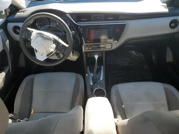 5YFBURHE6JP742539 2018 TOYOTA COROLLA - Image 8