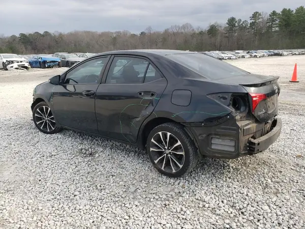 5YFBURHE6JP743402 2018 TOYOTA COROLLA - Image 2