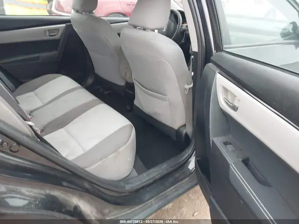 5YFBURHE6JP747062 2018 TOYOTA COROLLA - Image 8