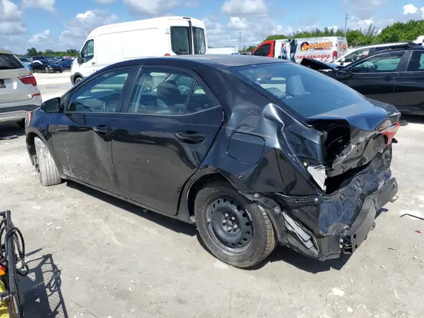 5YFBURHE6JP751371 2018 TOYOTA COROLLA - Image 2