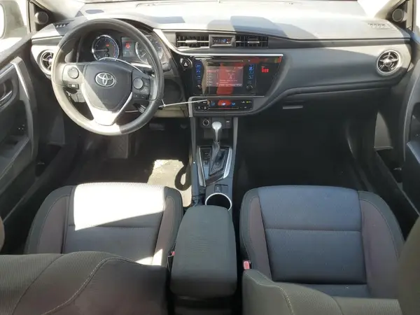 5YFBURHE6JP751371 2018 TOYOTA COROLLA - Image 8