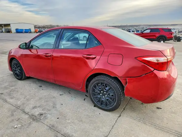 5YFBURHE6JP752536 2018 TOYOTA COROLLA - Image 2