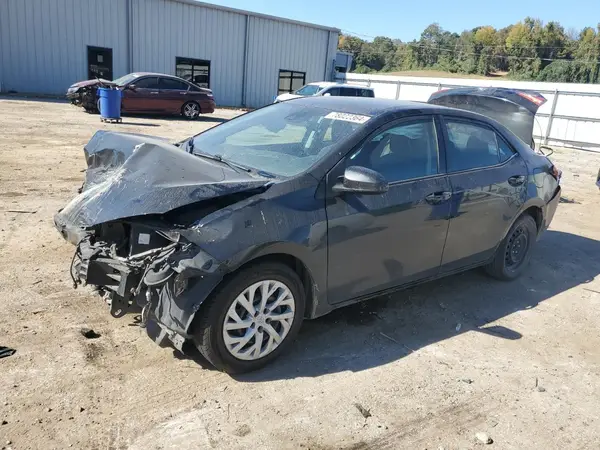 5YFBURHE6JP754285 2018 TOYOTA COROLLA - Image 1
