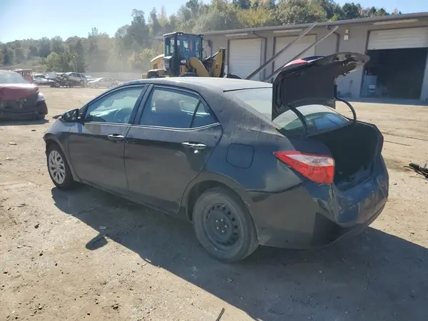 5YFBURHE6JP754285 2018 TOYOTA COROLLA - Image 2