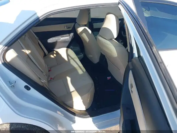 5YFBURHE6JP755923 2018 TOYOTA COROLLA - Image 8
