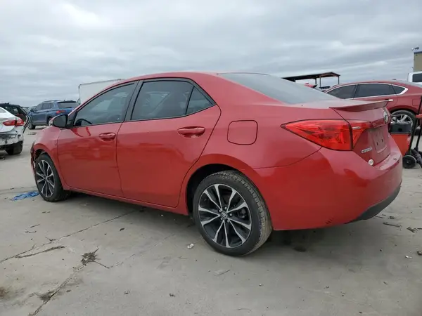 5YFBURHE6JP758207 2018 TOYOTA COROLLA - Image 2