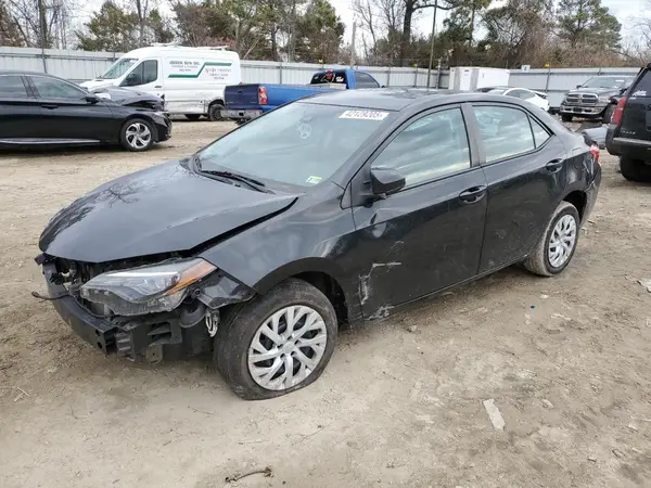 5YFBURHE6JP759373 2018 TOYOTA COROLLA - Image 1