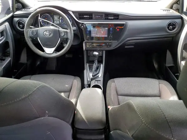 5YFBURHE6JP760572 2018 TOYOTA COROLLA - Image 8