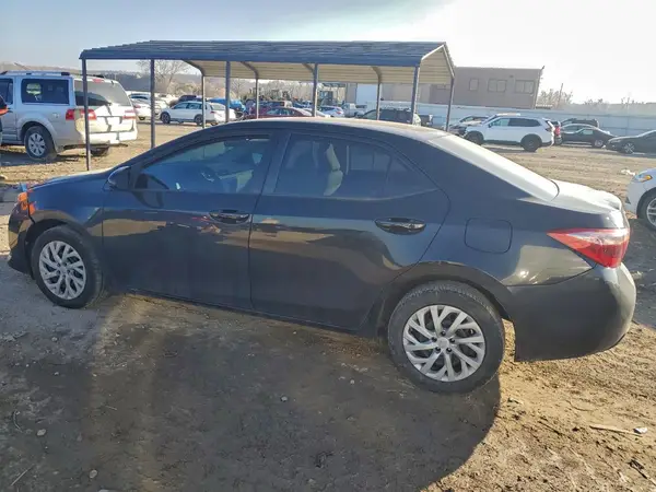5YFBURHE6JP761026 2018 TOYOTA COROLLA - Image 2