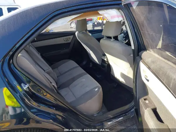 5YFBURHE6JP761043 2018 TOYOTA COROLLA - Image 8