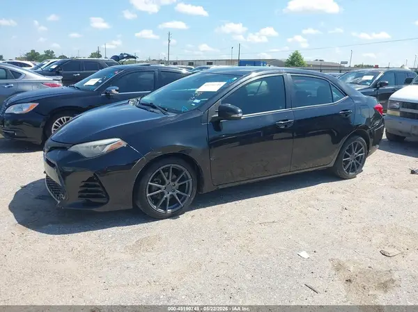 5YFBURHE6JP762600 2018 TOYOTA COROLLA - Image 2
