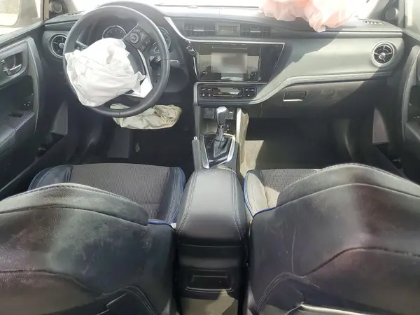 5YFBURHE6JP762872 2018 TOYOTA COROLLA - Image 8