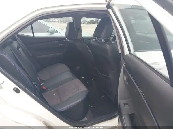 5YFBURHE6JP765917 2018 TOYOTA COROLLA - Image 8