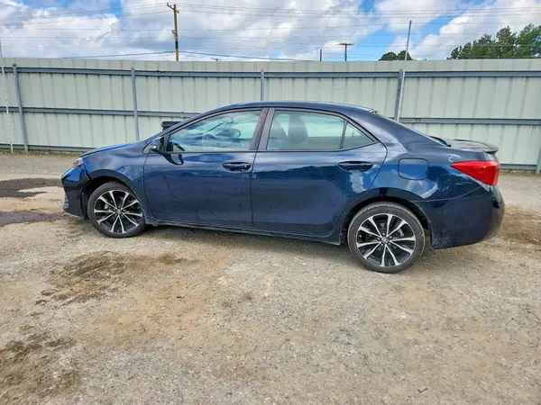 5YFBURHE6JP770275 2018 TOYOTA COROLLA - Image 2