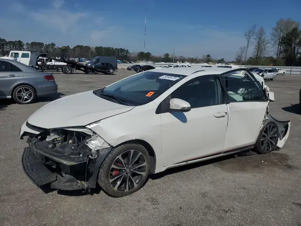 5YFBURHE6JP771751 2018 TOYOTA COROLLA - Image 1