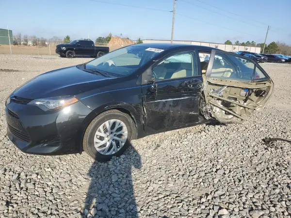 5YFBURHE6JP772057 2018 TOYOTA COROLLA - Image 1