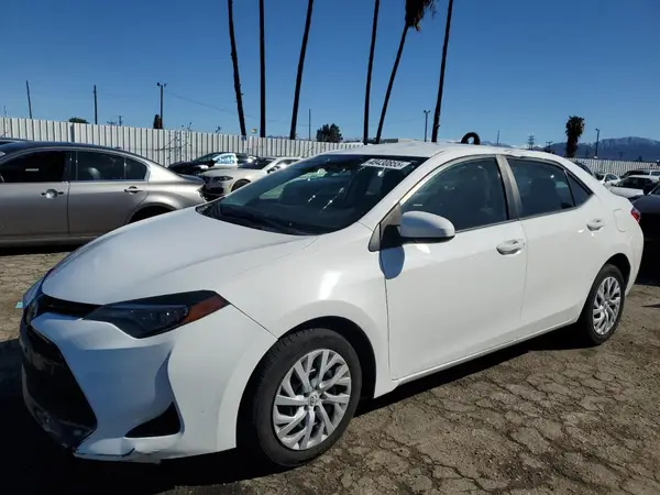 5YFBURHE6JP773225 2018 TOYOTA COROLLA - Image 1