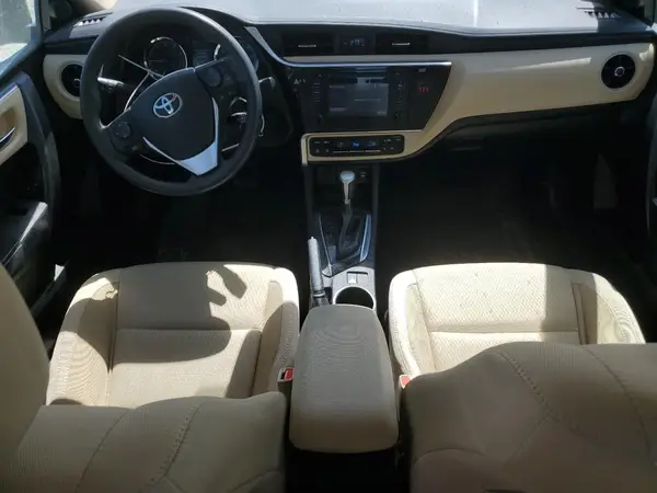 5YFBURHE6JP773614 2018 TOYOTA COROLLA - Image 8