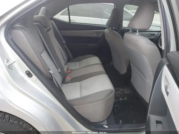 5YFBURHE6JP774357 2018 TOYOTA COROLLA - Image 8