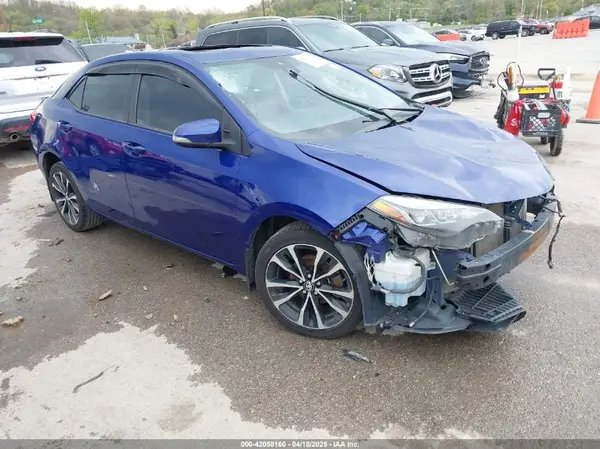 5YFBURHE6JP775590 2018 TOYOTA COROLLA - Image 1