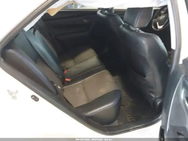 5YFBURHE6JP776044 2018 TOYOTA COROLLA - Image 8