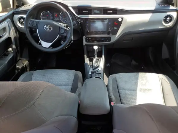 5YFBURHE6JP779736 2018 TOYOTA COROLLA - Image 8