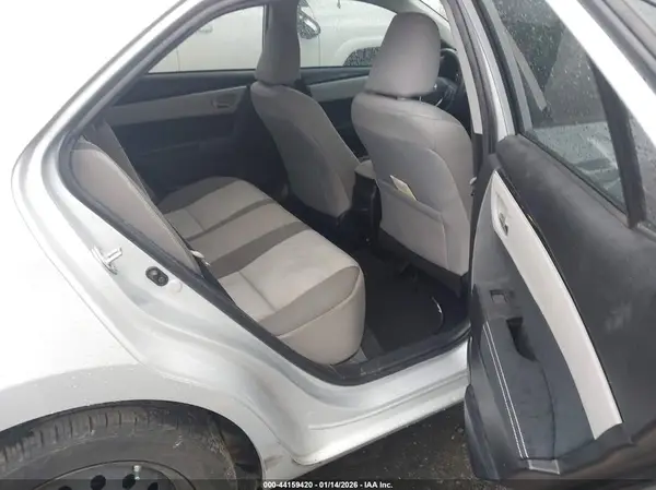 5YFBURHE6JP783673 2018 TOYOTA COROLLA - Image 8
