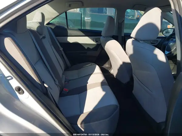 5YFBURHE6JP783740 2018 TOYOTA COROLLA - Image 8