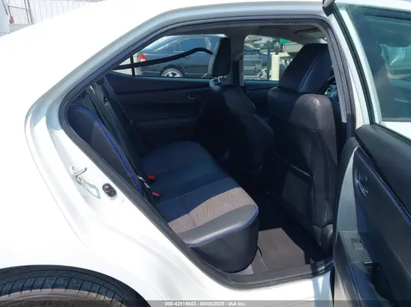 5YFBURHE6JP784094 2018 TOYOTA COROLLA - Image 8
