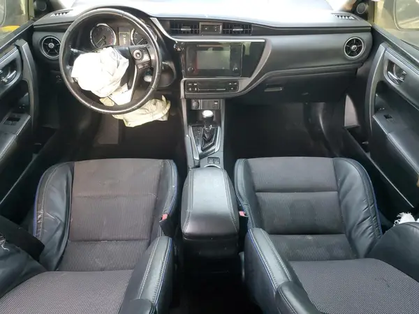 5YFBURHE6JP792065 2018 TOYOTA COROLLA - Image 8