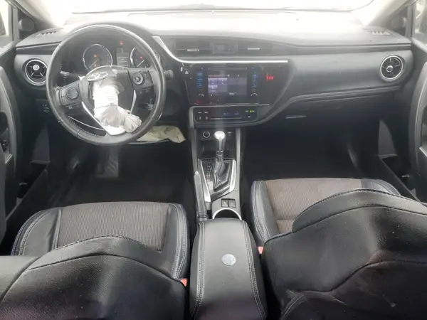 5YFBURHE6JP795192 2018 TOYOTA COROLLA - Image 8