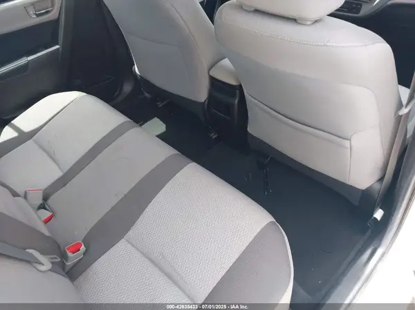 5YFBURHE6JP796407 2018 TOYOTA COROLLA - Image 8