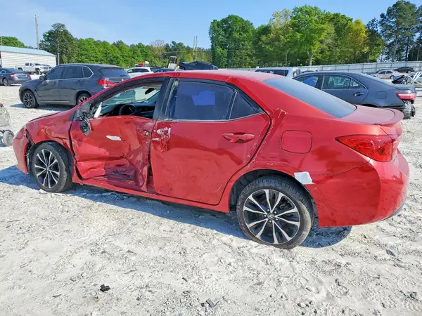 5YFBURHE6JP796570 2018 TOYOTA COROLLA - Image 2