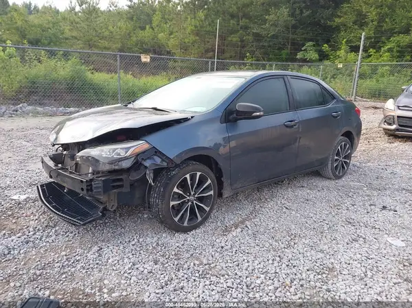 5YFBURHE6JP797850 2018 TOYOTA COROLLA - Image 2