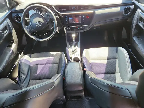 5YFBURHE6JP797931 2018 TOYOTA COROLLA - Image 8