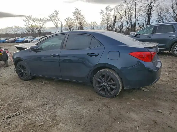 5YFBURHE6JP799565 2018 TOYOTA COROLLA - Image 2