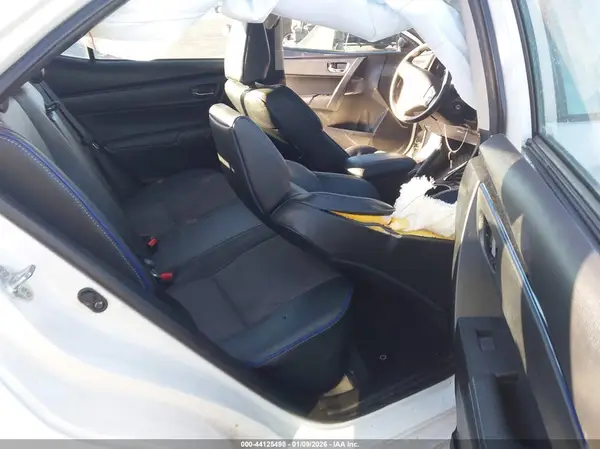 5YFBURHE6JP800813 2018 TOYOTA COROLLA - Image 8