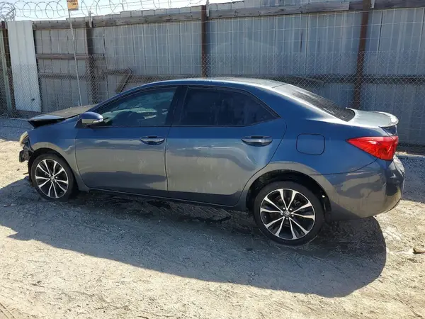 5YFBURHE6JP801301 2018 TOYOTA COROLLA - Image 2