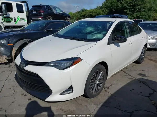 5YFBURHE6JP804554 2018 TOYOTA COROLLA - Image 2