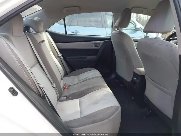 5YFBURHE6JP806577 2018 TOYOTA COROLLA - Image 8