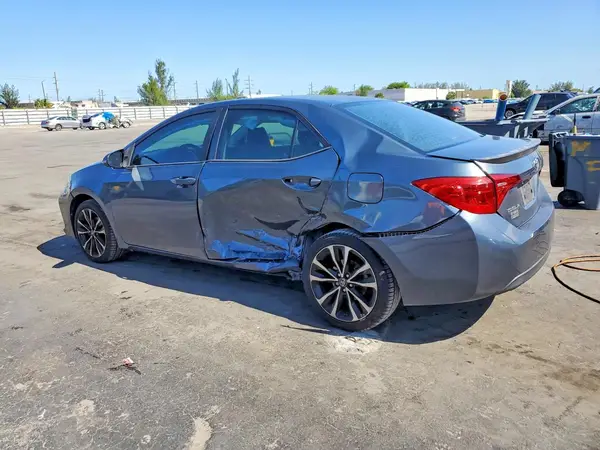 5YFBURHE6JP807681 2018 TOYOTA COROLLA - Image 2