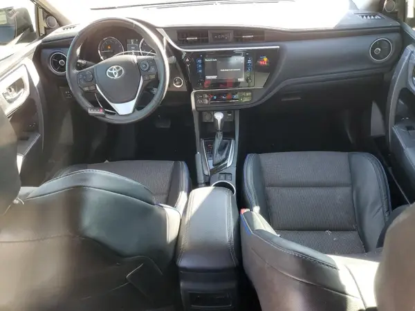 5YFBURHE6JP807924 2018 TOYOTA COROLLA - Image 8
