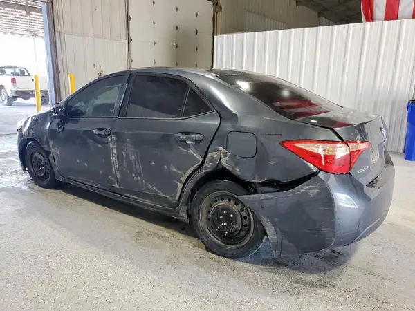 5YFBURHE6JP808670 2018 TOYOTA COROLLA - Image 2
