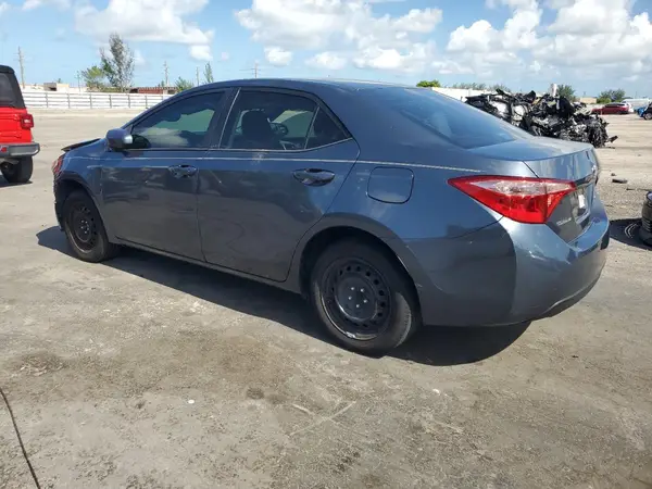 5YFBURHE6JP809656 2018 TOYOTA COROLLA - Image 2
