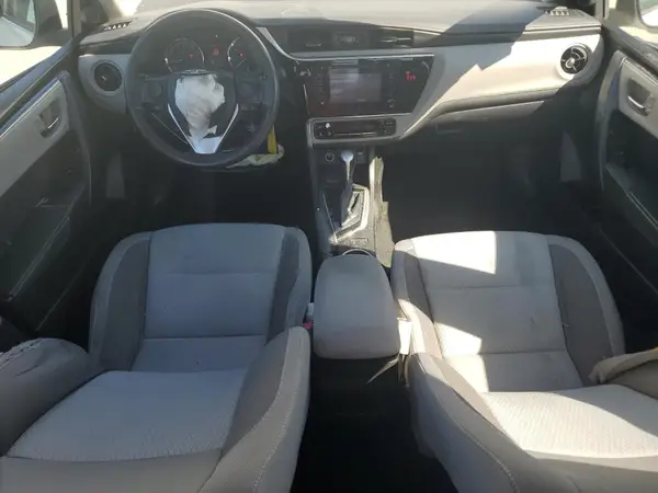 5YFBURHE6JP809964 2018 TOYOTA COROLLA - Image 8